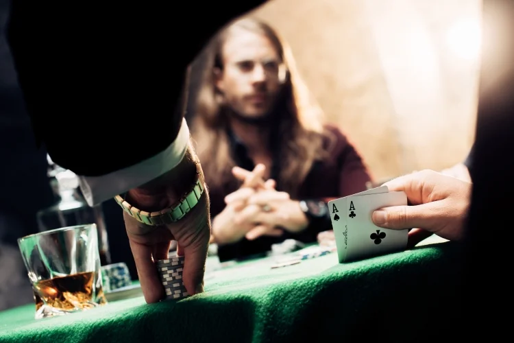 Play blackjack at online casinos 